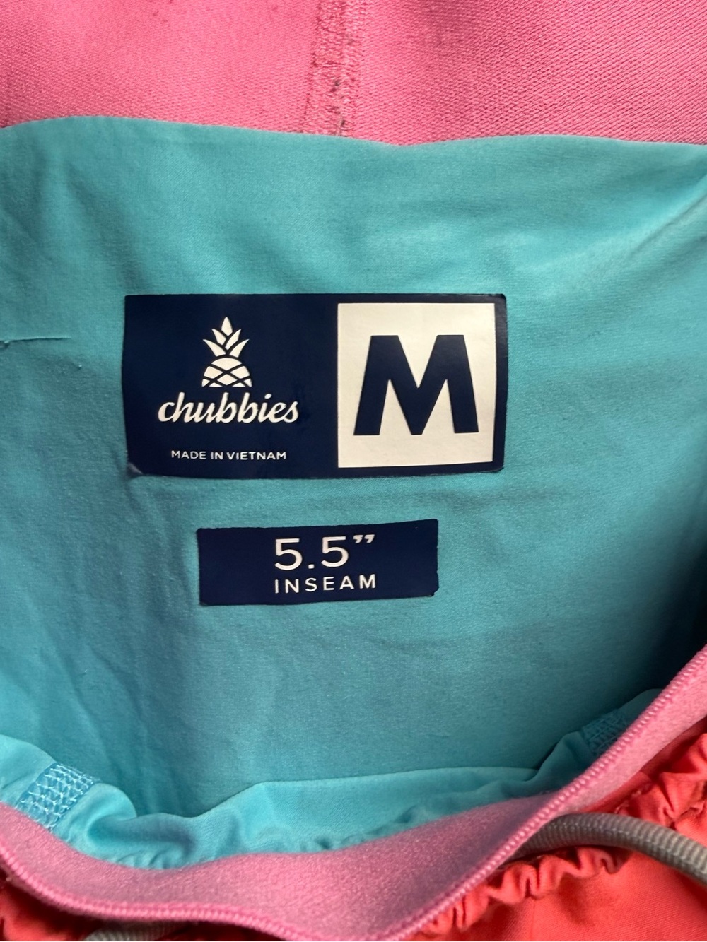 Chubbies Pink & Aqua Colorblock Swim Shorts medium M for men with back pocket - Picture 2 of 9